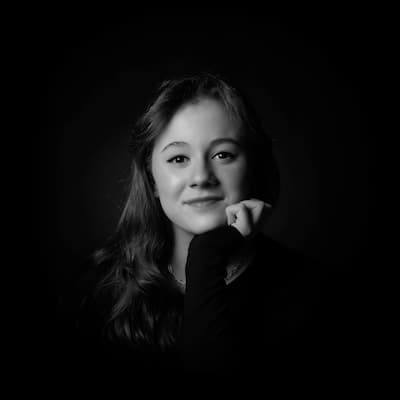 Author profile picture of Maya Thornton