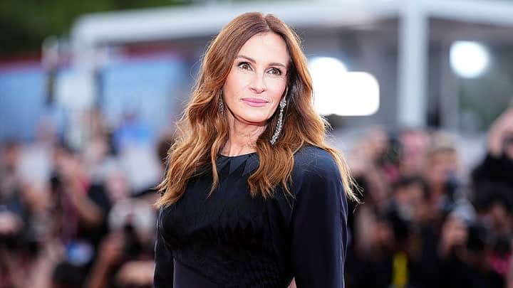 Hollywood Called Her the Next Julia Roberts. She Went Home to Canada Instead